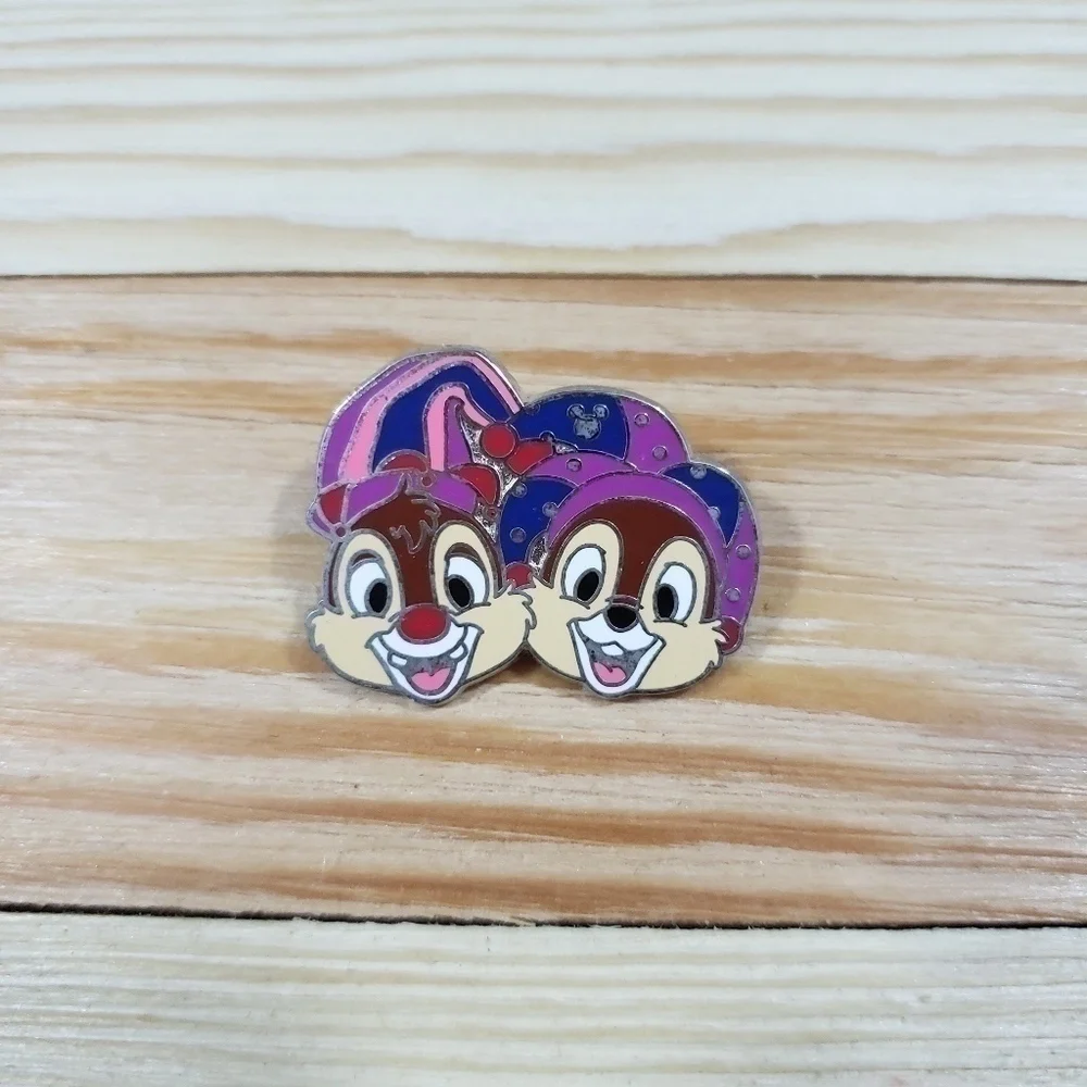 Disney Parks Chip Dale Mardi Gras Jester Hidden Mickey Trading Pin